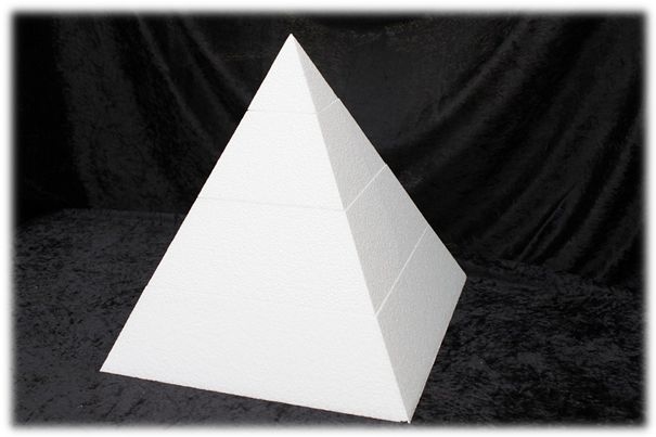 Pyramid cake dummies with straight edges of 10 cm high